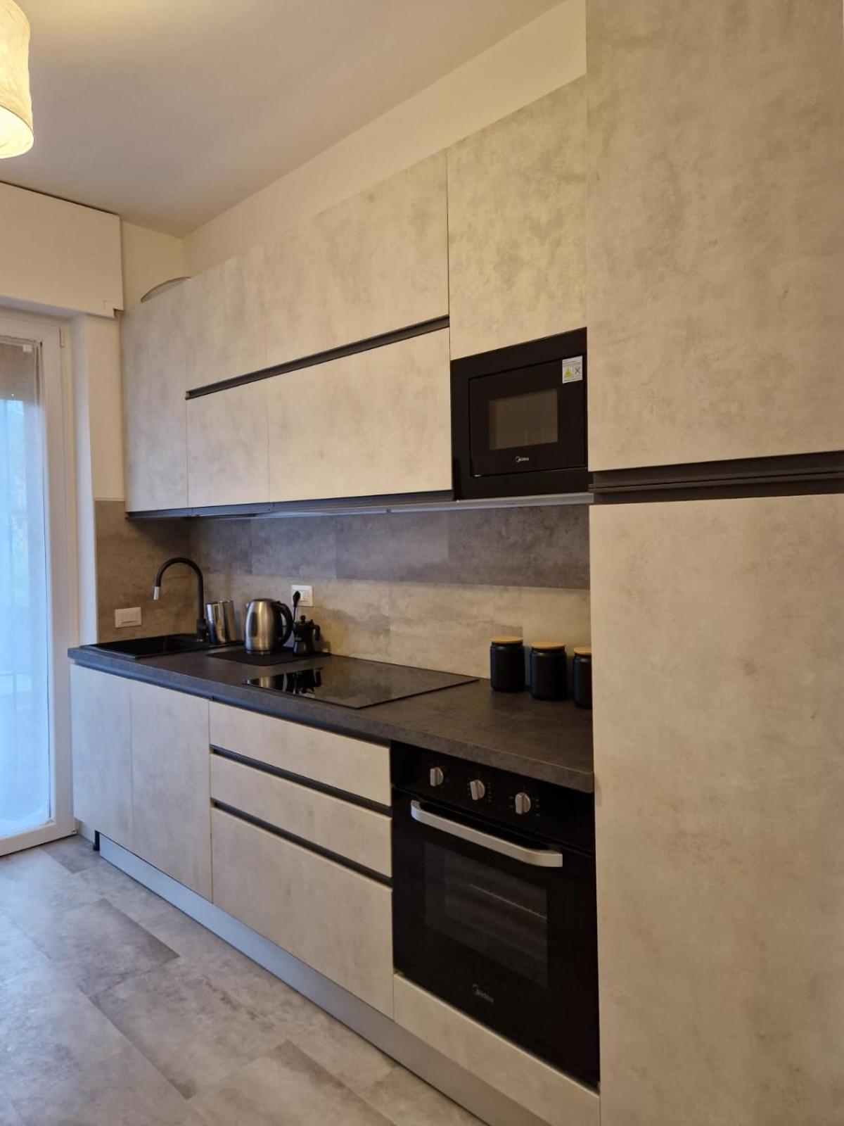 Appartamento Perla Nel Verde Колоньо-Монцезе Экстерьер фото